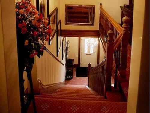 Chinthurst Guest House Скиптън Екстериор снимка